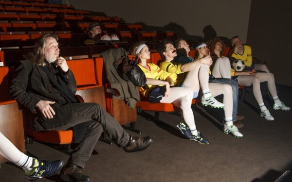 Premjera teatre – šiuolaikinio gyvenimo ėjimas link katastrofos (Foto)