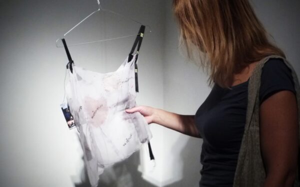 Dizainerė pristatė sentimentalią kolekciją iš atliekų (Foto)