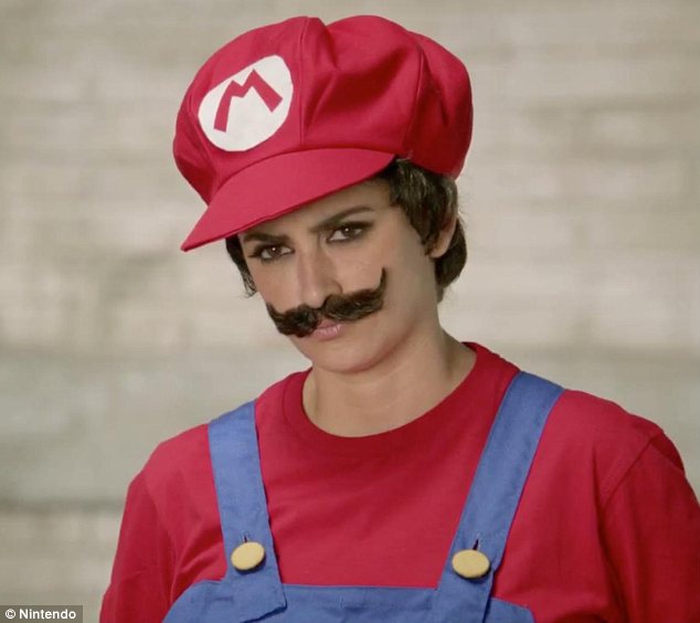 Naujausias gražuolės Penelope Cruz vaidmuo – Super Mario (Foto