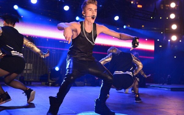 Justiną Bieberį sumušė žmonos pavyduliavęs trijų vaikų tėvas (foto)