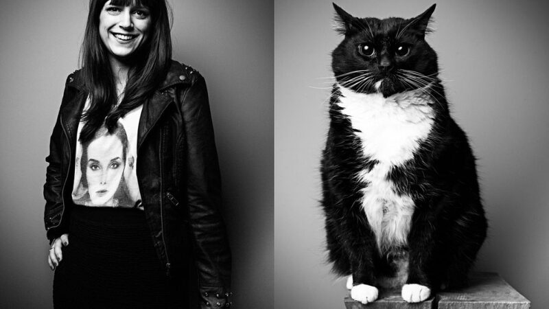 Šeimyninės fotografijos interpretacija – įstabūs gyvūnų ir jų šeimininkų portretai (foto)