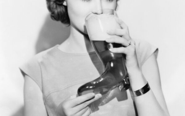 Daiktų pusryčiai. Alaus bokalas-batas (foto)