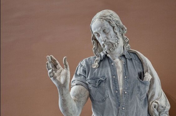 „Suhipsterintos“ klasikinės skulptūros (foto)