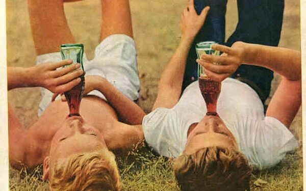 Tautos istoriją pasakojančios „Coca-Colos“ reklamos (foto)