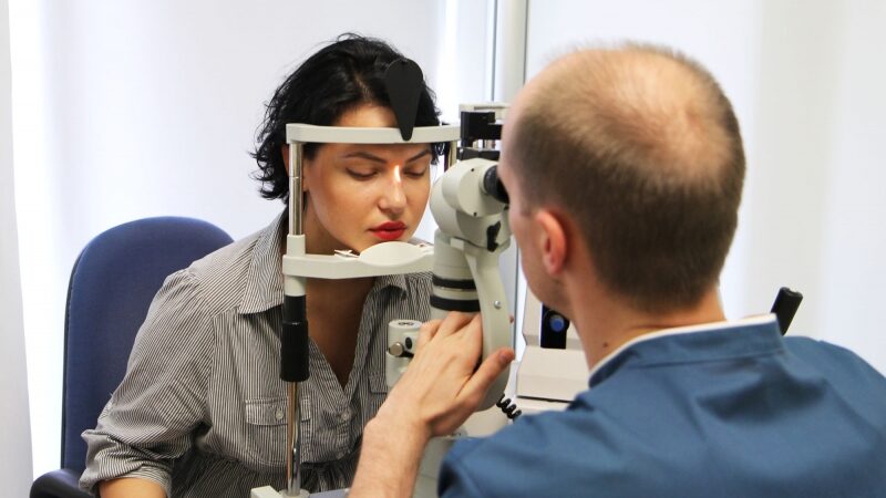 Dainininkei Jazzu atlikta akių operacija (foto)