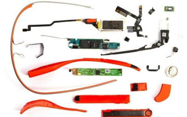 Google Glass akiniai išardyti, paaiškėjo jų savikaina