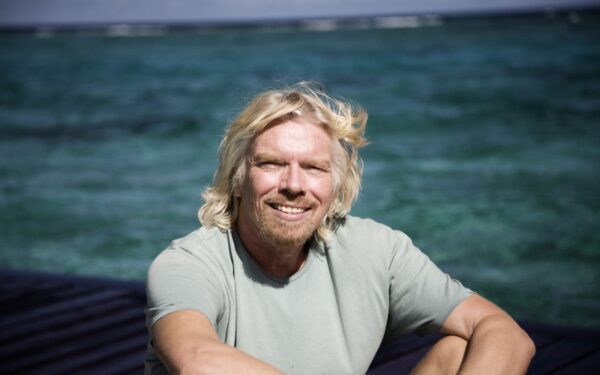 R.Bransonas kartu su J. Assange siekia legalizuoti narkotikus