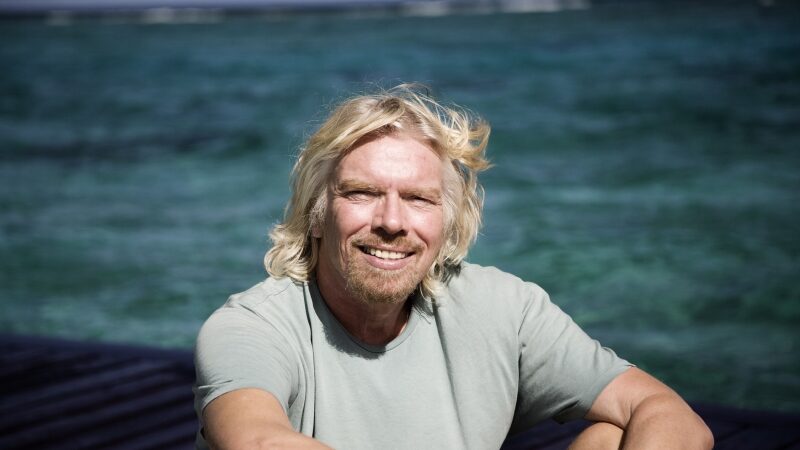 R.Bransonas kartu su J. Assange siekia legalizuoti narkotikus