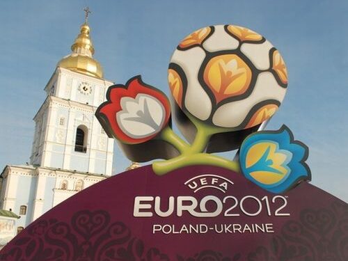 Lenkija suka galvas, kaip užtikrinti saugumą 2012 futbolo čempionato metu