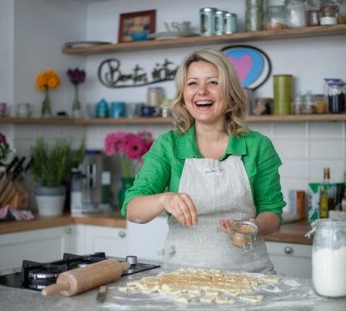Beata kviečia kepti nedelsiant – įsijunk video pamoką ir tu
