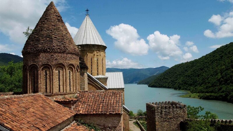 Keturių stichijų „Borjomi Odisėja“ prasidėjo Gruzijoje (Foto)