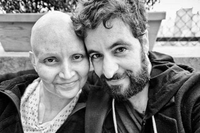 Vyro meilė vėžiu sergančiai žmonai: jausminga ligos foto istorija