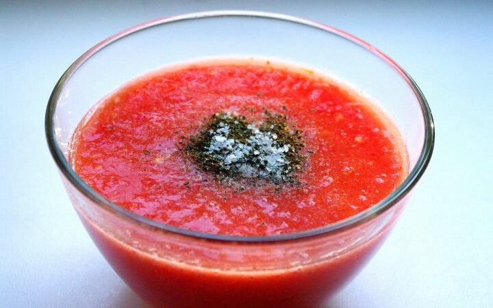 „Plevėsos virtuvėlė“ pristato… Šaltą šviežią pomidorinę