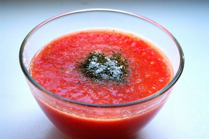 „Plevėsos virtuvėlė“ pristato... Šaltą šviežią pomidorinę
