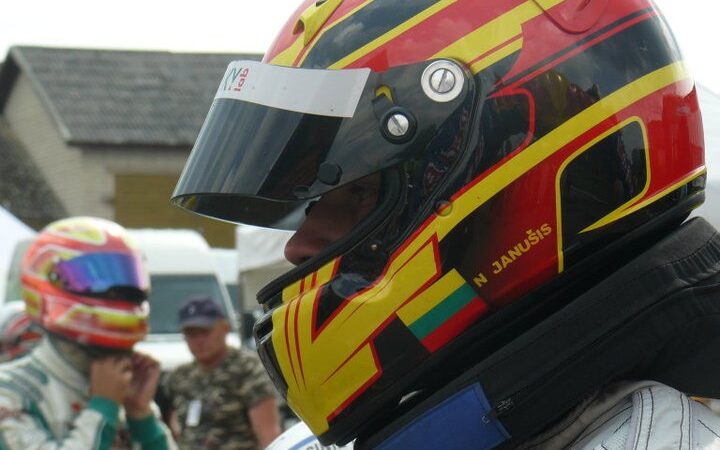 Kartingistas: „Iškovoti medaliai ir taurės yra šeimos nuopelnas“ (interviu)
