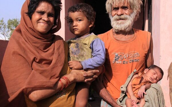 96 metų vyras antrą kartą tapo seniausiu pasaulio tėčiu (foto)