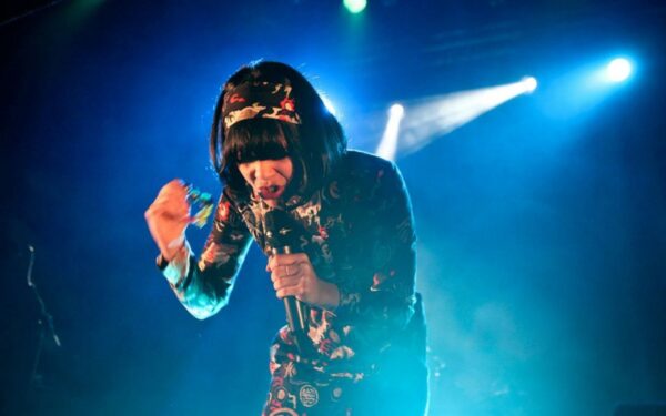 Aktualios muzikos gidas (14): Bat for Lashes, Nelly Furtado, AVaspo ir kt.