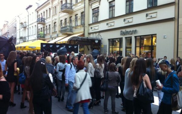 Antrojoje „Mados naktyje” – garsių vardų ir ženklų desantas