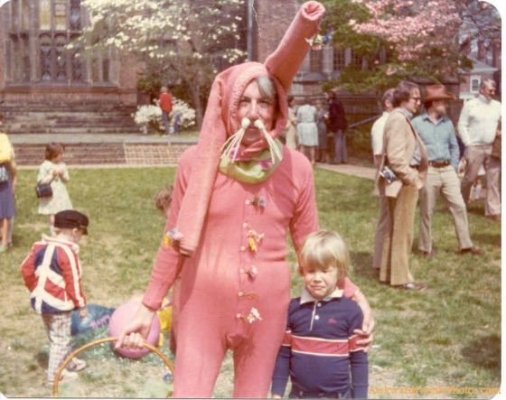 „Awkward Family Photos“ - keistos senų laikų nuotraukos linksmai