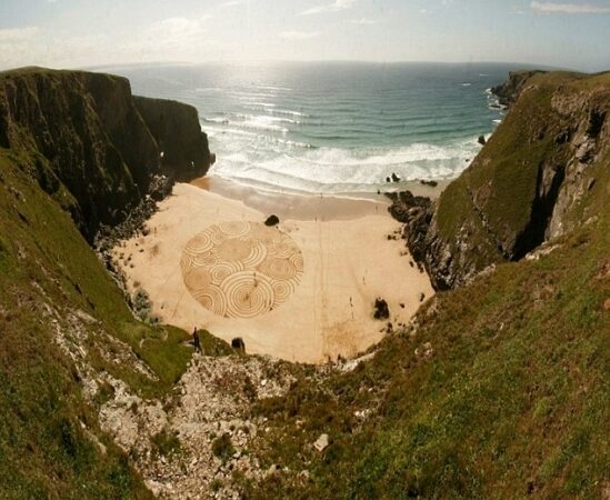 Žmogaus su grėbliu kuriami stebuklai (foto)