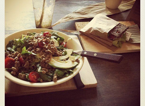 Žaliavalgiai – badauja, krimsdami beskones morkas ir salotas? (Foto)