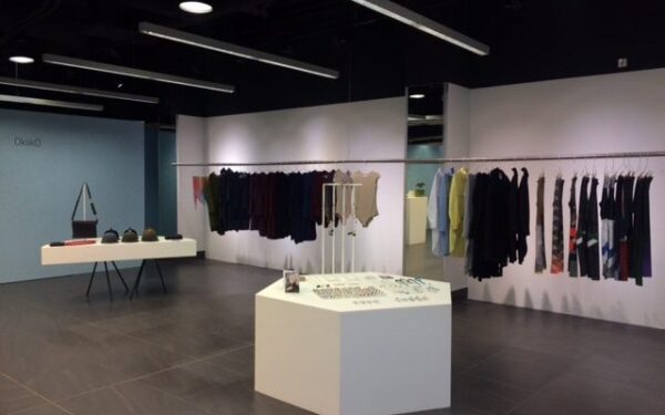 Penki lietuviški mados prekės ženklai kviečia į šventinę „pop-up” parduotuvę „5 Winter Stories”