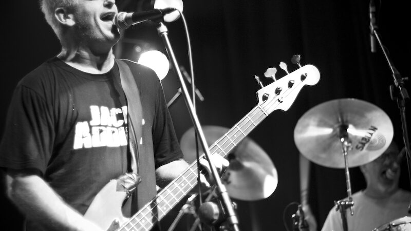 Grupė NOMEANSNO standartus laužė erengingai (Foto)