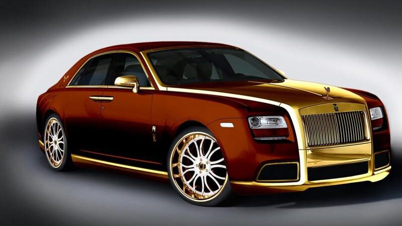 „Rolls-Royce“ beskonybė: 24 karatai aukso sugadino prestižą (Foto)