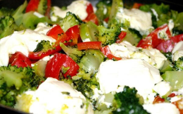 „Plevėsos virtuvėlė“ pristato… Daržoves užkeptas feta