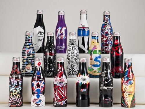 Pasaulinio garso dizaineriai rengia ir „Coca-cola“ buteliukus