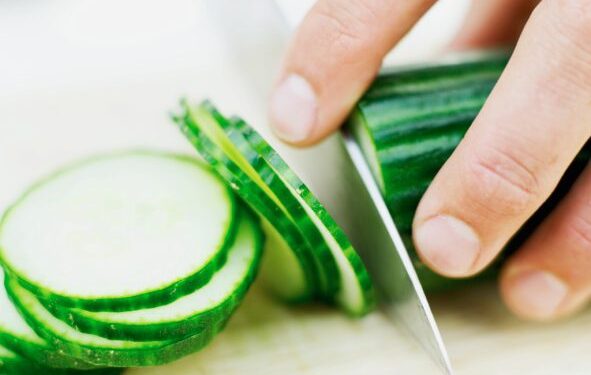 Kreminės agurkų salotos