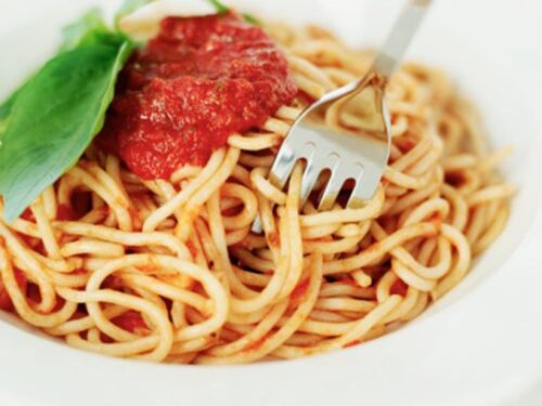 Makaronai su vištienos padažu