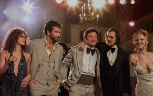 Lietuvą pasiekė dešimt „Oskarų“ nominacijų pelnęs filmas „Amerikietiška afera“