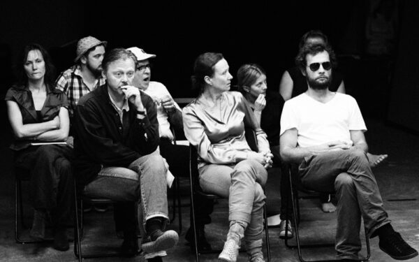 Oskaro Koršunovo „Žuvėdros“ aktoriai prieš didžiąją premjerą sugrįžo į repeticijų salę (foto)