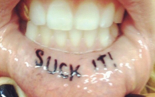 Labiausiai stebinančios įžymybių tatuiruotės (foto)