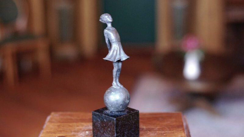 Dvaras, kuriame kelią į Lietuvos 100-metį nusagstys nepaprastos skulptūros