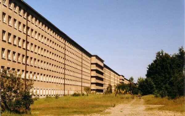 Baltijos paplūdimyje – viešbutis, kuris turėjo išugdyti „tikrą nacį“