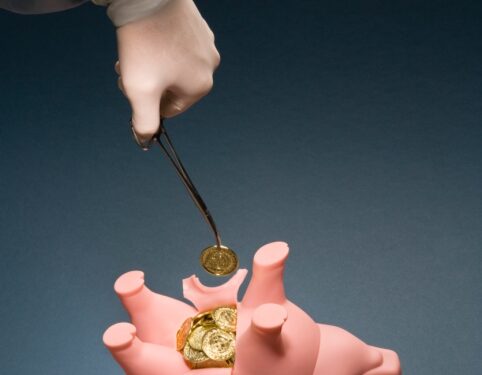 Kaip sustyguoti finansinius reikalus, kad piniginėje nešvilpautų vėjai?