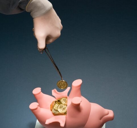 Kaip sustyguoti finansinius reikalus, kad piniginėje nešvilpautų vėjai?