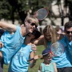 Sekmadienį Lukiškių aikštėje badmintoną žaidė Vilniaus kūrybinis elitas (fotoreportažas)