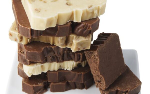 Trisluoksnis šokoladinis desertas