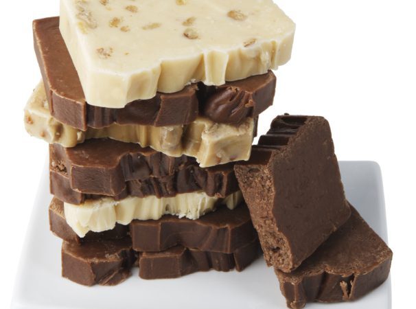 Trisluoksnis šokoladinis desertas