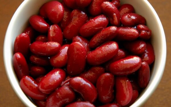 Pupelių ir duonos salotos