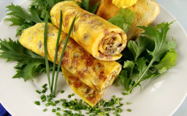 Omleto ir mėsos vyniotinis