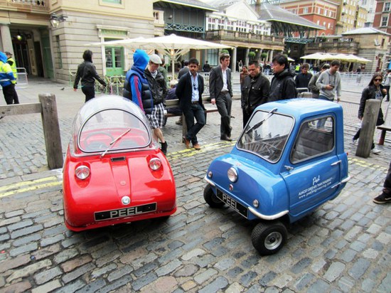 Mažiausių pasaulyje serijinių automobilių renesansas: „Peel P50” sugrįžta! (Foto)