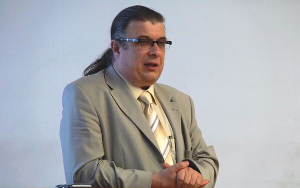 Doc. A. Smetona: „Jaunystės metai vis tiek kiekvienam gražiausi“ (Interviu)