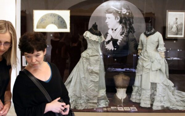 A. Vasiljevo kolekcijos parodoje – du mados šimtmečiai ir nuotakų paradas (Foto)