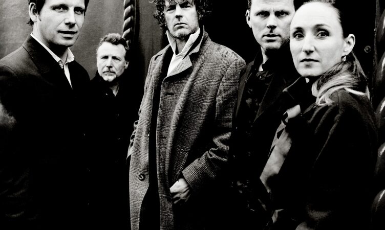 Festivalyje „Mėnuo Juodaragis“ – anglų muzikos legenda „And Also The Trees“