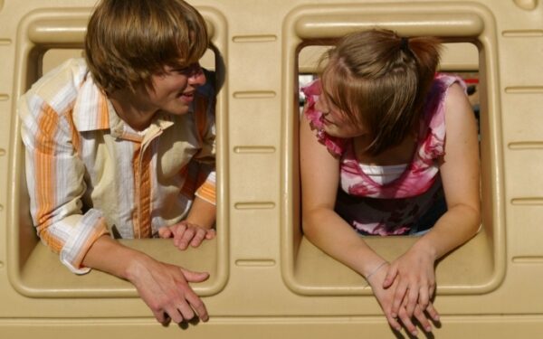 Psichologo patarimai. Pirmosios meilės nedrąsa ir neramumai