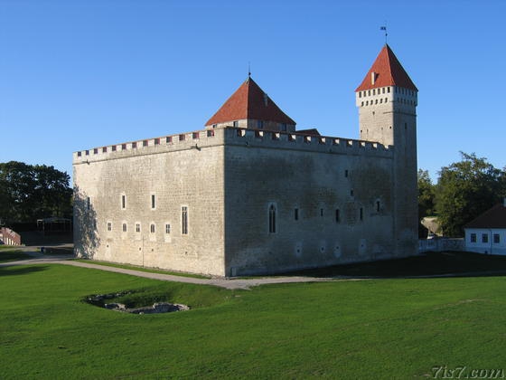 Estai turistus vilioja atostogomis dvaruose